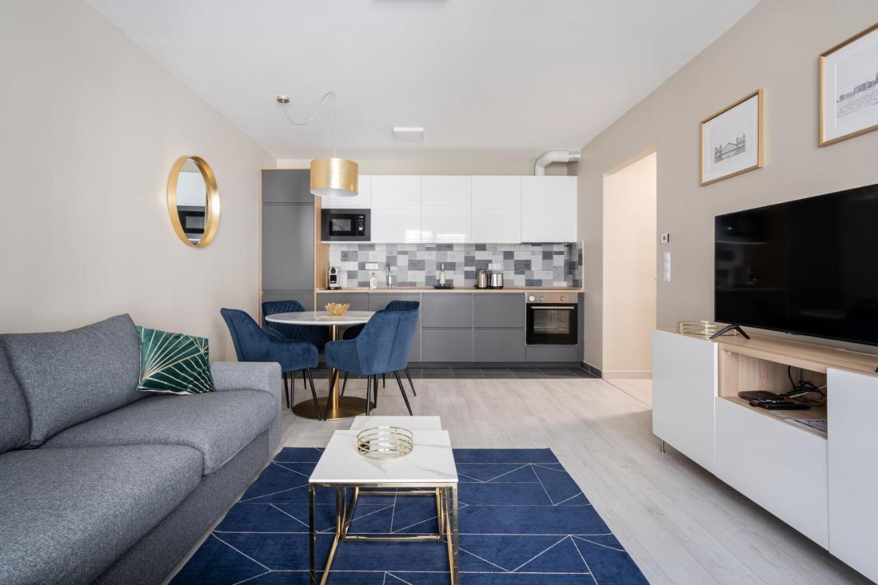 Navy Angel Apartment With Balcony Budapest Exterior photo