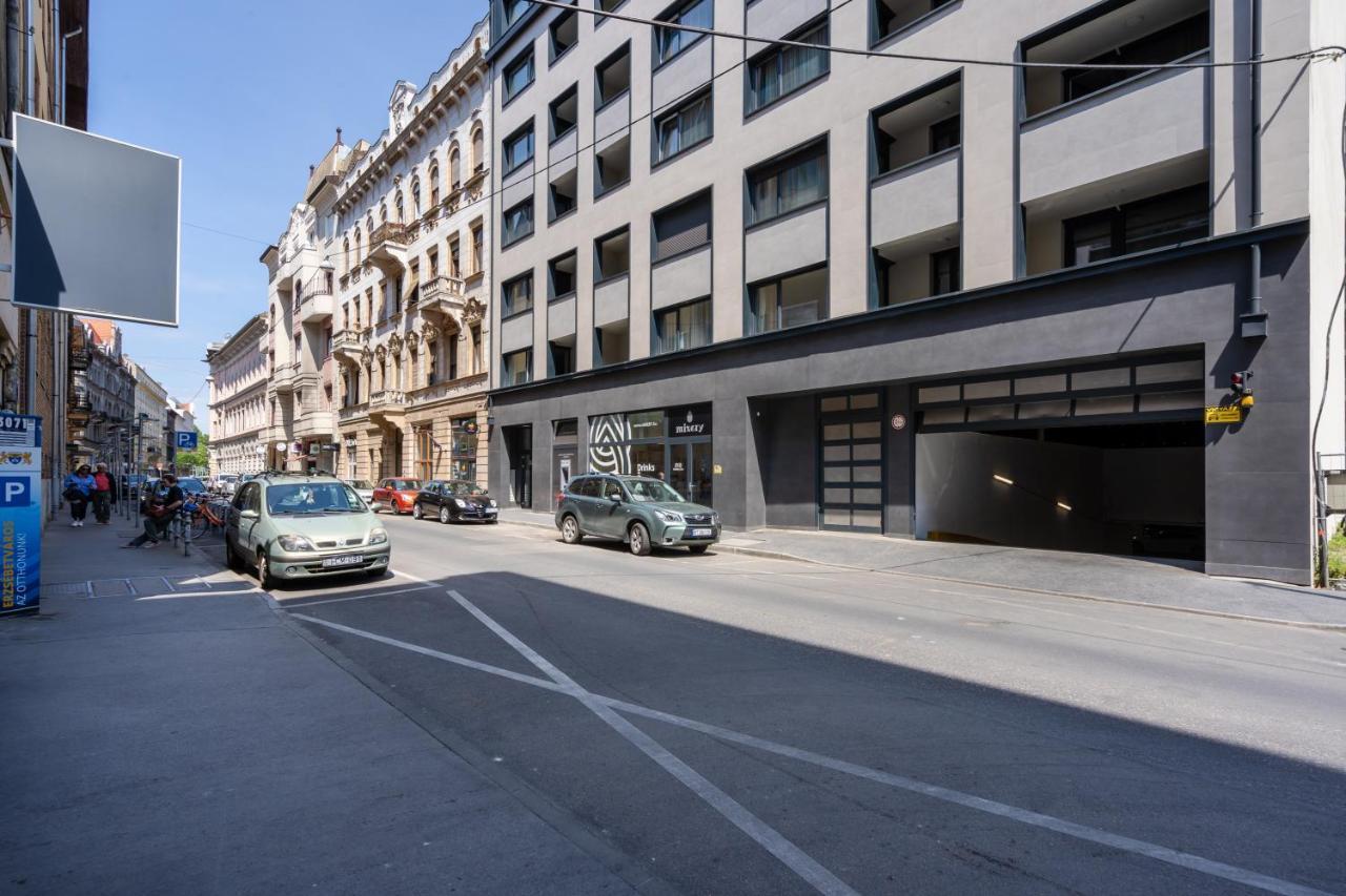 Navy Angel Apartment With Balcony Budapest Exterior photo